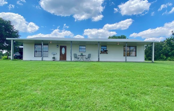 2-bedroom home on acreage in peaceful, rural area.