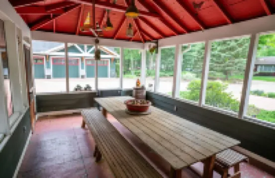 Summer 26 Open! Pool, Hot Tub, Huge Game Room, Short Walk to Beach!