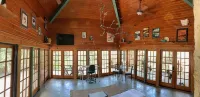 Romantic Secluded Studio with private Koi Pond and huge Natural Pool - Romantische