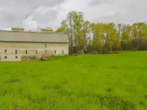 Great Ski or Summer Rental - 5 miles to Okemo/Ludlow, 25 Gorgeous Acres Hotels in Cavendish