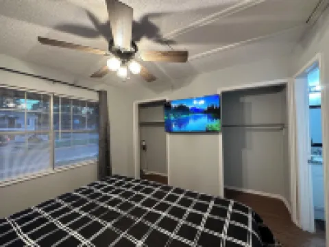 Piney Woods 5  - King Bed