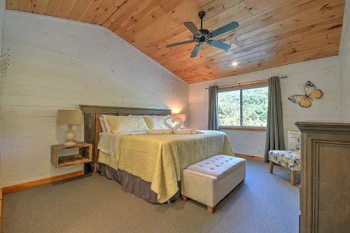 EXPERIENCE THE WATER'S EDGE.  FAMILIES LOVE IT! EVERYONE LOVES IT!