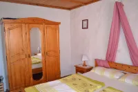 pretty apartment with sun terrace in the subtropical garden with WiFi and pool
