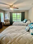 Lakefront Vacation Home, Covered Dock, Located in Big Creek