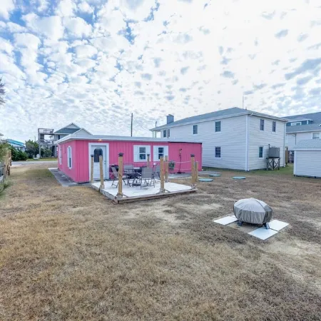 Pet Friendly - 2 Minute Walk to Beach -  Updated and Modernized Spotless Clean