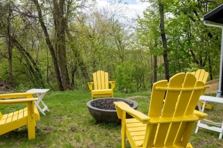 Campfire Cottage: Fireplace, fire pit & no chores!