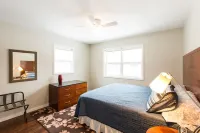 Amazing townhouse, amazing attractions, amazing city!