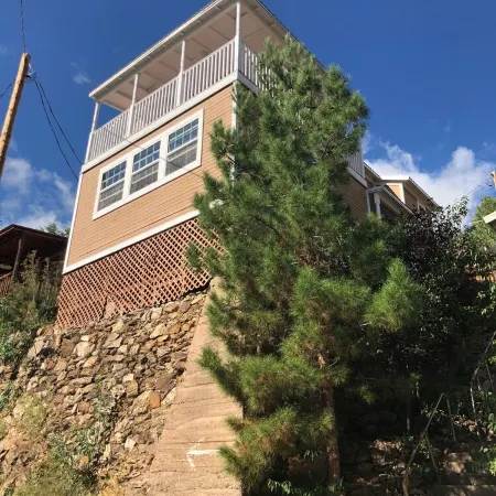 2-story house, all the comforts of home, spectacular space and views!!