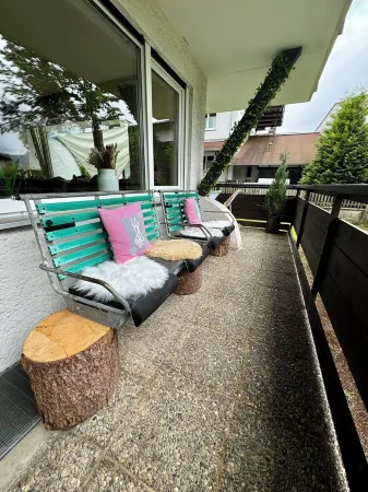 Zur Glücklichen Gams - Ferienwohnung mit Hüttenvibes in Oberstdorf für 1-8 Gäste Отели рядом с достопримечательностью «Erdinger Arena»