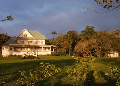 Guest Cottage at Historic Estate Hotels near Hawaiʻi Volcanoes National Park