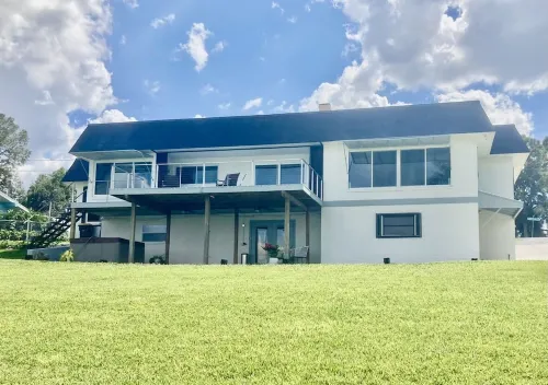 Lakeside Luxury on Lake Clay!