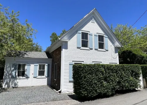 Beautifully Renovated West End House w/  Spectacular Garden & Great location!