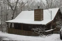Cozy Cabin Near Pigeon Forge