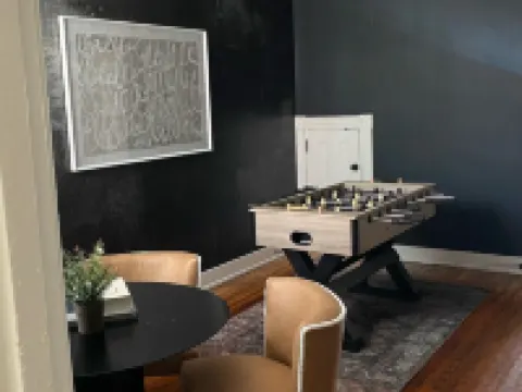 Brand New 4bd, 2ba Lancaster Center City Townhome Hotels in Lancaster