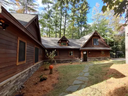 Winnipesaukee lakefront home. Close to ski resorts, dining, shopping, spas!