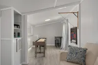 Oceanside Cottage Steps from the Beach!  The Gray Sandcastle!