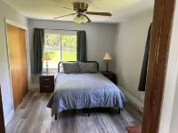 Buffalo Lake Retreat - charming lakefront 3 bedroom house-great fishing and fun Hotels in Marquette County