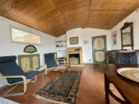 Le Balze Bright Penthouse with Secluded Panoramic Terrace 200 mt from the Duomo