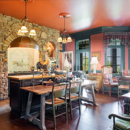 Wintersun.. A World Class Private Estate Atop A Mountain 15 min from Asheville