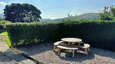 Smithy House - Village Centre Stay near NC500