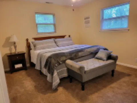 Stock Cottage Cozy 2 Br, 2 Bath House Next to Biology Trails and Sau コレッジデールのホテル