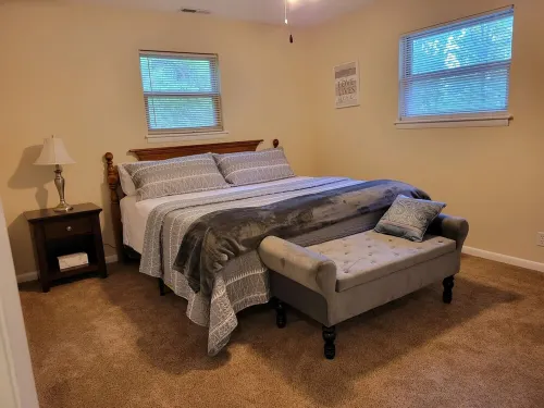 Stock Cottage Cozy 2 Br, 2 Bath House Next to Biology Trails and Sau