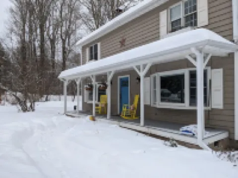 Swimming Hole, 10 Min to Skiing, Game Barn Soon!