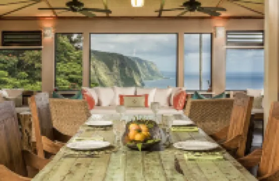 Luxury 4Br Estate with Ocean Views, Pool, Slide & Gourmet Kitchen- Waipio Heaven
