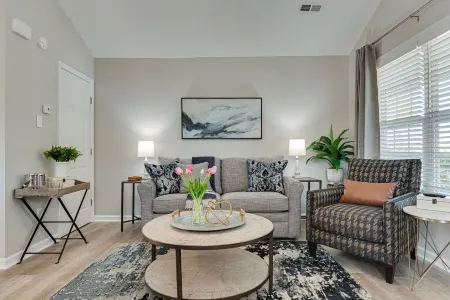 Clean and Private Updated Duplex Apartment