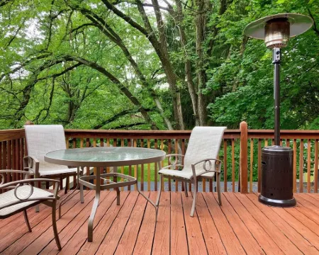 The Reunion and Getaway House! Lovely home where everyone gets their own space! Hoteles en Wooster