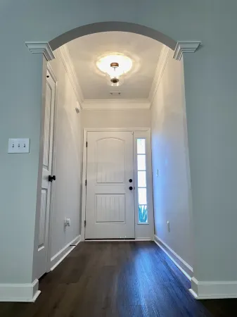 NEW MODERN Ranch-Style home — minutes from the course ! ⛳️