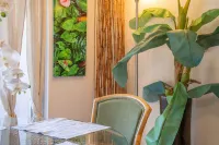 Steps to Best Beaches.Renovated! Best Value in Paradise! Free Wifi,Long Distance