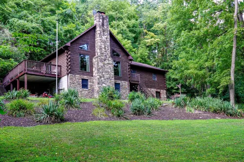Luxury Lodge Near Raystown Lake
