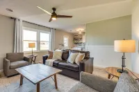 "A River Runs Near It"  beautifully updated townhouse in Elizabethton, Tennessee