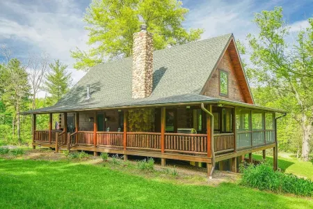Cabin on 66 private acres with hiking trails