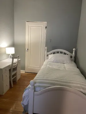 Classy Serenity Suite Preferred Partner Rail Explorers, Pets OK Hotels near Paradox