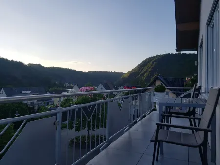 Ferienhaus Moselcharme "moselblick" Отели рядом с достопримечательностью «Burg Thurant»