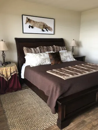 Spacious Hollows Villa over Looking  Lake Travis! Spring Break Available.