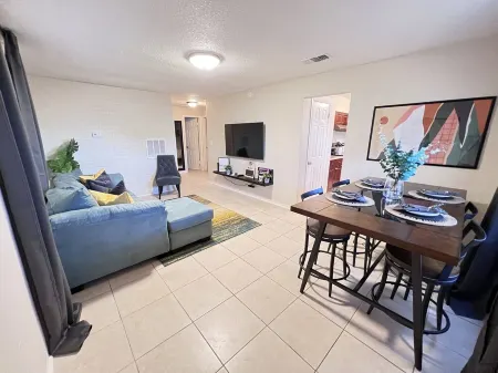 4BR W/ 2 King Beds - 7Min From Speedway & Beach Отели рядом с достопримечательностью «Университет аэронавтики Эмбри-Риддла»