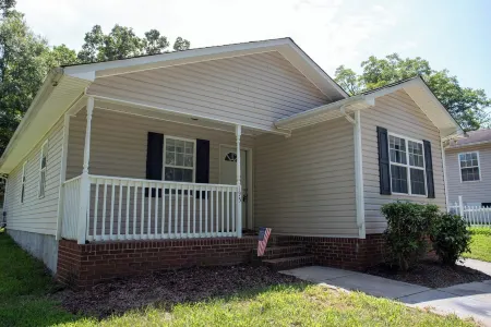 Vacation home just 11 minutes from Charlotte Motor Speedway
