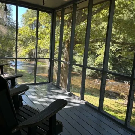 Cozy Cabin on the Toccoa River - Fireplace, Screened Porch, Fishing, & S’Mores