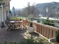 Apt. T1 Bis in town on the 1st floor of a residence with terrace carractère Hotel a Cahors