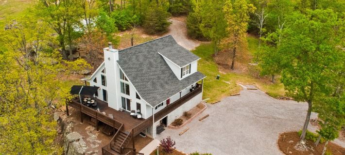 Secluded Mountain House on 12 acres w/ Pond! 20 min to downtown Chattanooga! Ξενοδοχεία στην πόλη Marion County