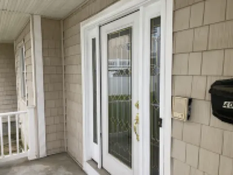 Perfect Beach House; Majestic Ocean Views, less than 100 steps to beach