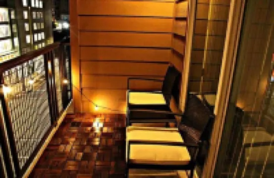 The Downtown Life Experience in Fall