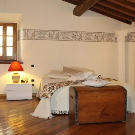 LA CASA DI MANUELA, Chianti Villa JACUZZI between Florence and San Gimignano