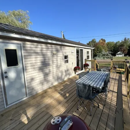 Cozy Park Model minutes from many of UPs popular attractions & UTV/ATV Snow Trls