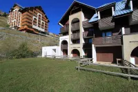 Studio 4/6pers, Terrasse, Jardinet, vue Imprenable sur la Muselle.50m des Pistes Hotels in Vénosc