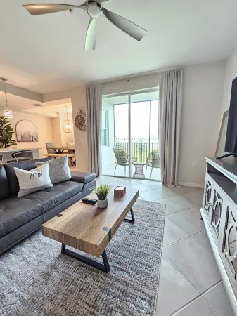 18-hole Golf Course Condo. Two bedrooms-Two bath with amazing views