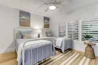 🏄🏻‍♂️NEW! Gorgeous Oceanfront Ground Floor Villa!